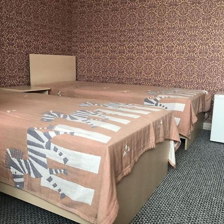 Makenty House Astana Vandrarhem Exteriör bild