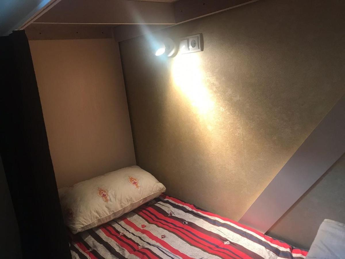 Makenty House Astana Vandrarhem Exteriör bild