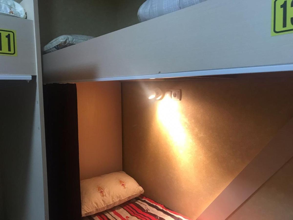 Makenty House Astana Vandrarhem Exteriör bild