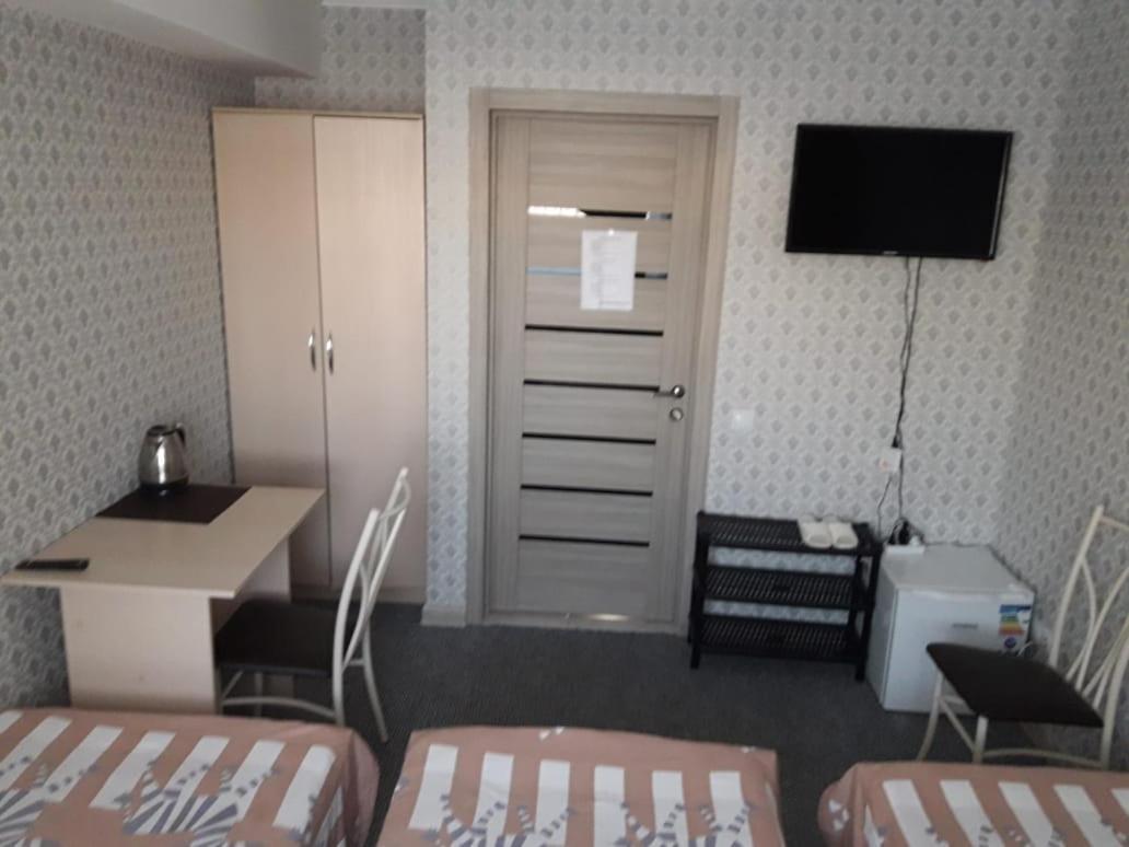 Makenty House Astana Vandrarhem Exteriör bild