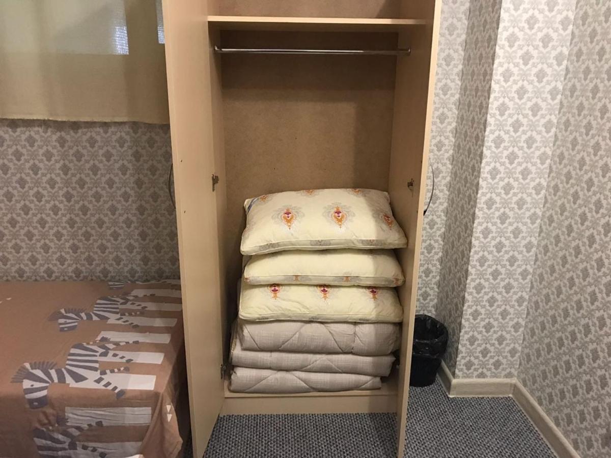 Makenty House Astana Vandrarhem Exteriör bild